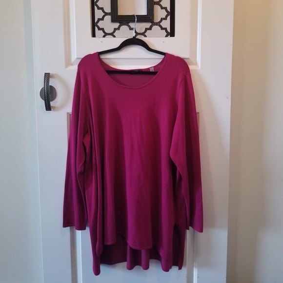 T Tahari Asymmetrical Pomegranate Sweater Top - Picture 1 of 6